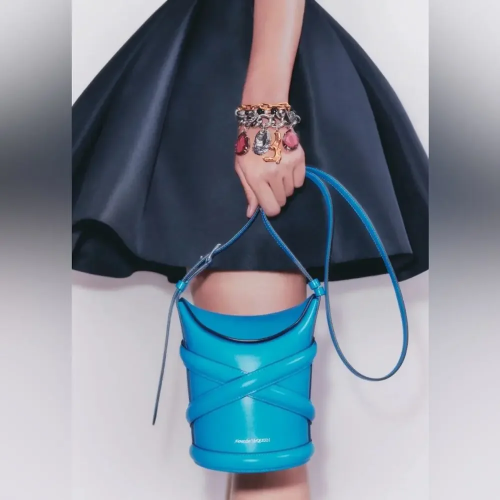 Alexander McQueen the curve small Crossbody bag - Picture 1 of 9